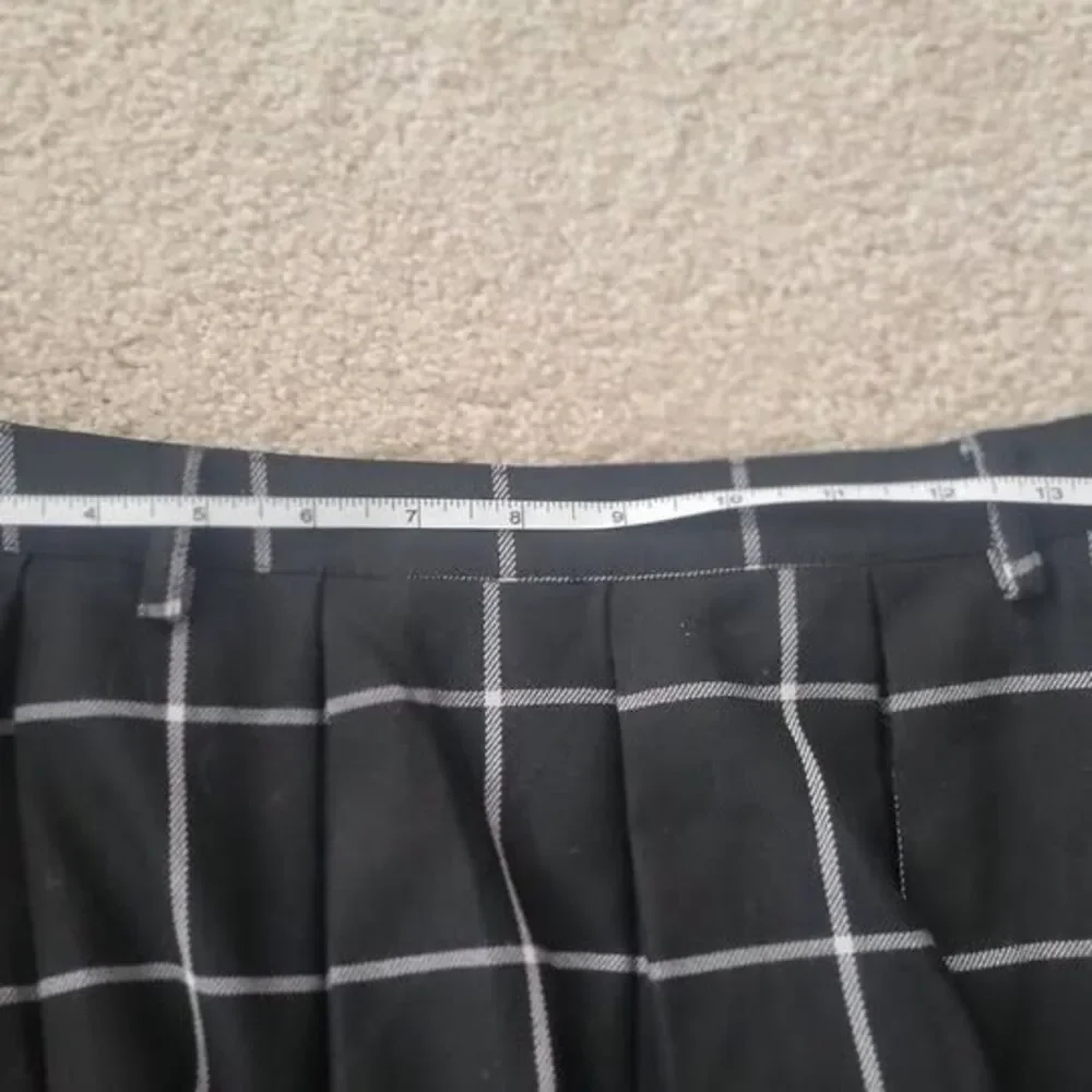 Hot Topic Black White Window Pane Stretch Pleated Mini SKIRT In LARGE